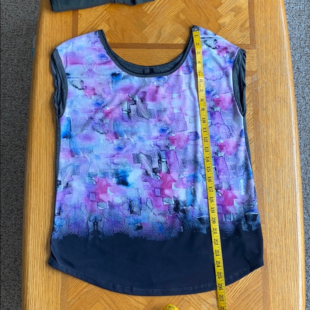 Shirt - Picture 3 of 7